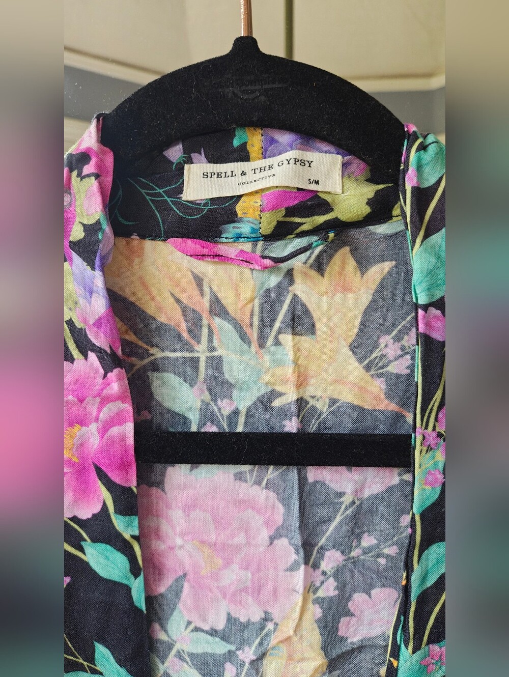 Spell Butterfly Short Kimono Robe in Firefly Black, S/M, NO TIE - Picture 2 of 6